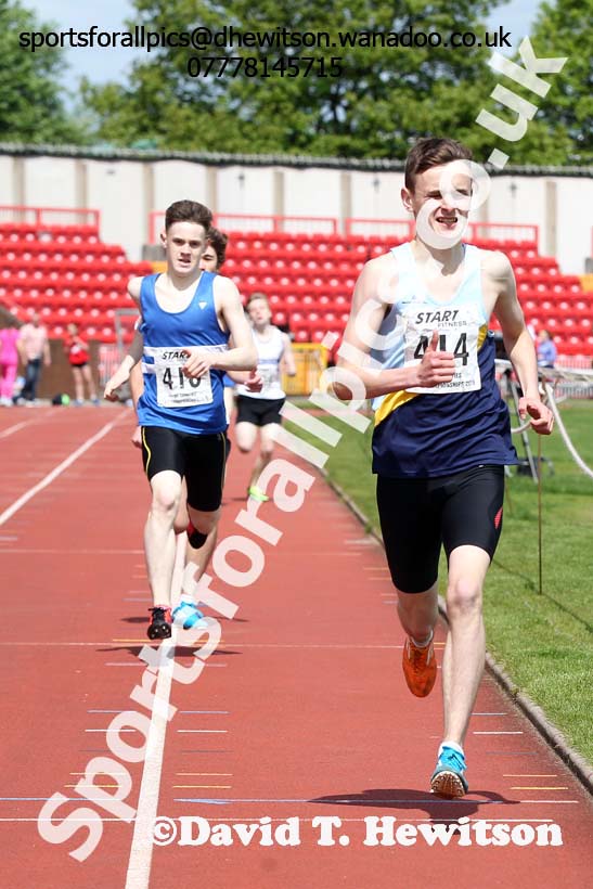 Mens under-17s, North East Track and Field Champs., Gateshead. Photo: David T. Hewitson/Sports for All Pics